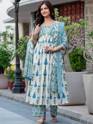 Women Floral Printed Tiered Pure Cotton Kurta with Trousers & With Dupatta 1