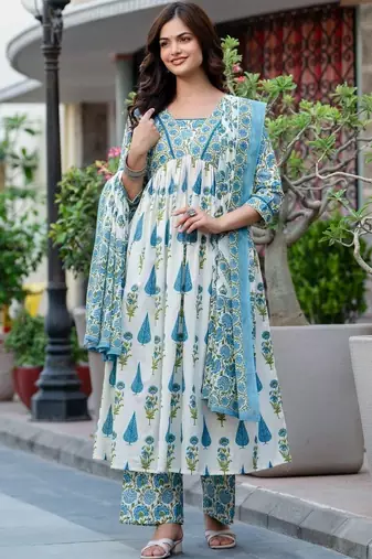 Women Floral Printed Tiered Pure Cotton Kurta with Trousers & With Dupatta