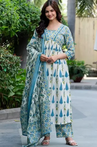 Women Floral Printed Tiered Pure Cotton Kurta with Trousers & With Dupatta