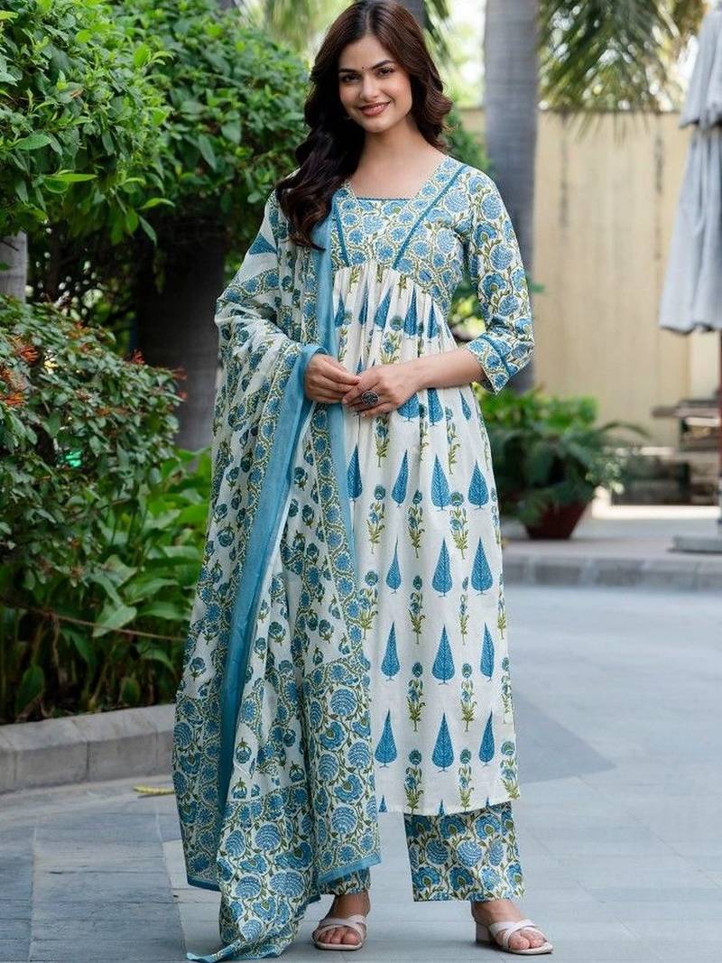 Women Floral Printed Tiered Pure Cotton Kurta with Trousers & With Dupatta