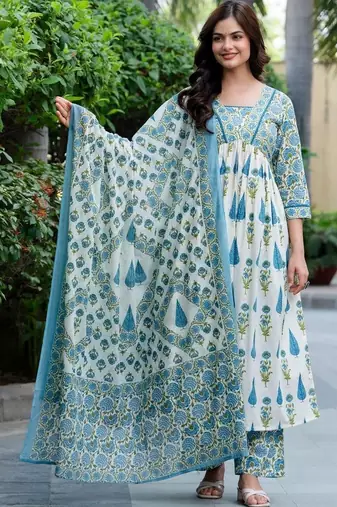 Women Floral Printed Tiered Pure Cotton Kurta with Trousers & With Dupatta