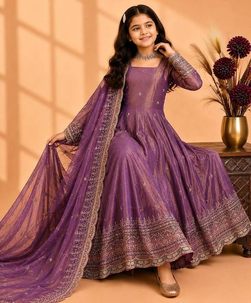 Heavy fendy silk embroidery and sequnce work lavender readymade salwar suit