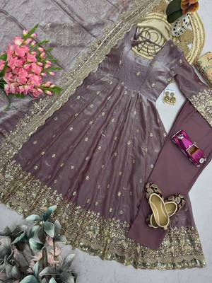 Mauve fendy silk embroidered sequince work anarkali kurta set 2