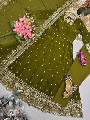 Mehendi fendy silk embroidered sequince work anarkali kurta set 4