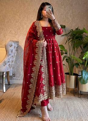 Red fendy silk embroidered sequince work anarkali kurta set 1