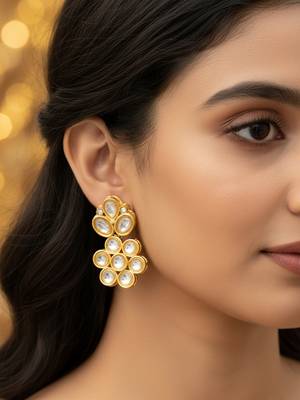 gold plated floral kundan stud earrings 6