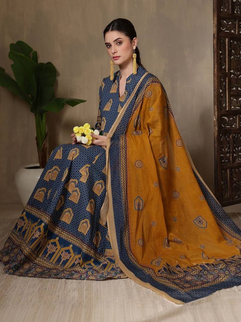 Women Ethnic Motifs Printed Empire Pure Cotton Kurta with Trousers & With Dupatta