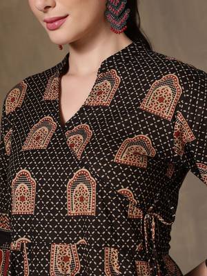 Women Ethnic Motifs Printed Angrakha Pure Cotton Kurta with Trousers & With Dupatta 7