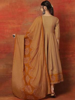 Chevron Printed V Neck Angrakha Anarkali Pure Cotton Kurta With Palazzos & Dupatta 5