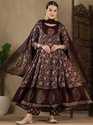 Women Floral Printed Empire Sequinned Pure Cotton Kurta with Trousers & With Dupatta 1