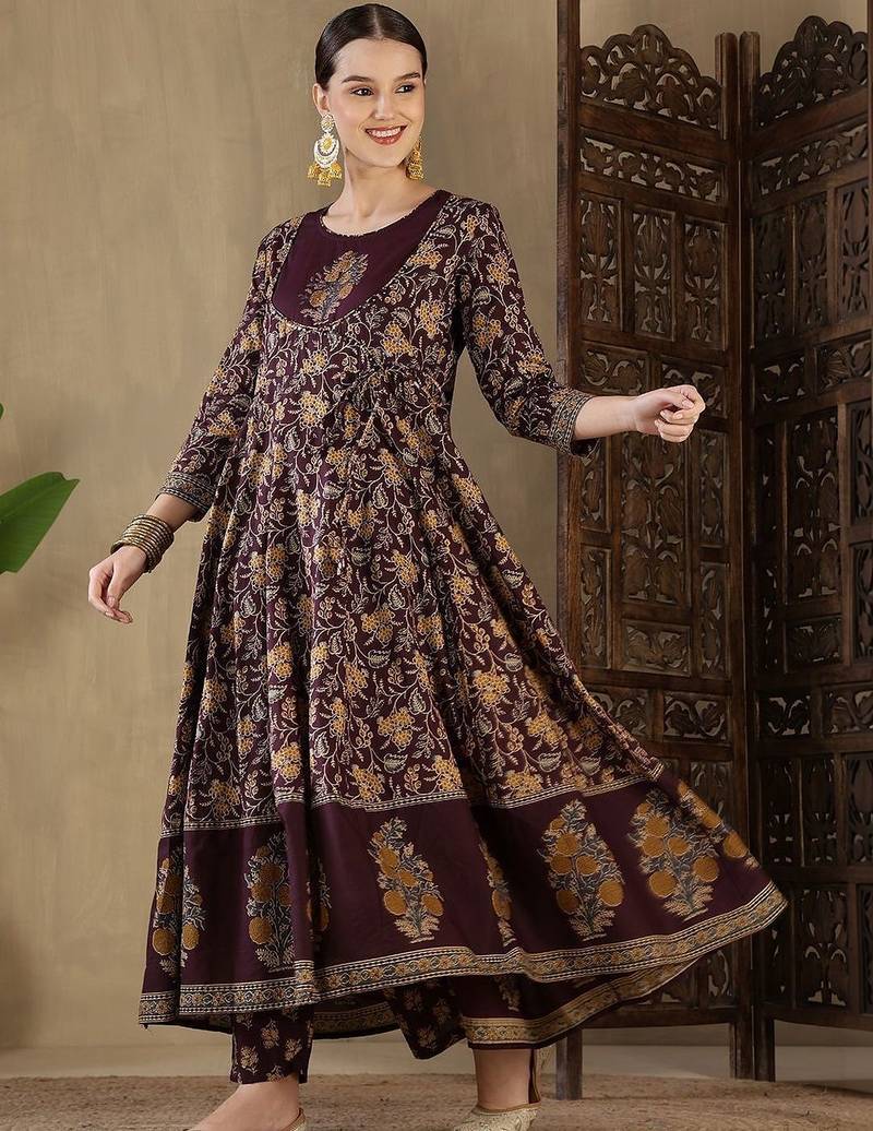 Women Floral Printed Empire Sequinned Pure Cotton Kurta with Trousers & With Dupatta