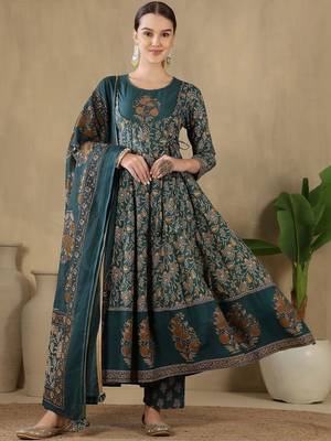 Women Floral Printed Panelled Pure Cotton Kurta with Trousers & With Dupatta 1