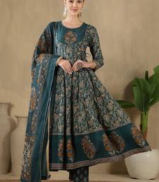 Women Floral Printed Panelled Pure Cotton Kurta with Trousers & With Dupatta