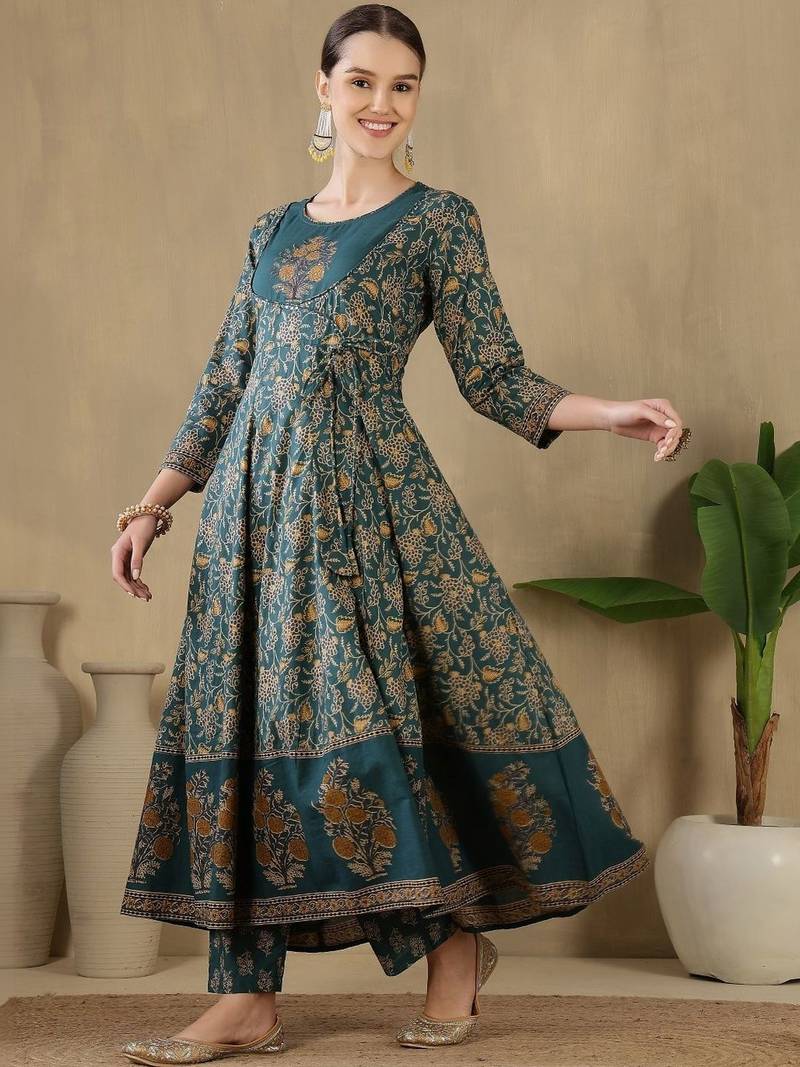 Women Floral Printed Panelled Pure Cotton Kurta with Trousers & With Dupatta
