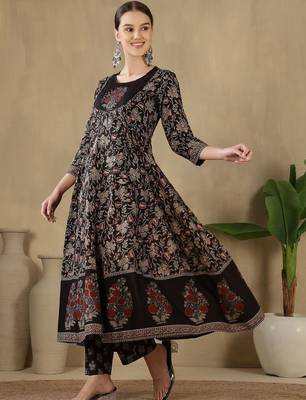 Women Floral Printed Empire Pure Cotton Kurta with Trousers & With Dupatta 1