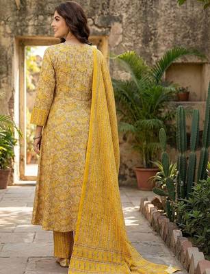Women Floral Embroidered Regular Thread Work Pure Cotton Kurta with Trousers & With Dupatta 3