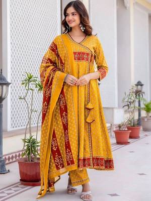 Women Ethnic Motifs Printed Angrakha Pure Cotton Kurta with Trousers & With Dupatta 6