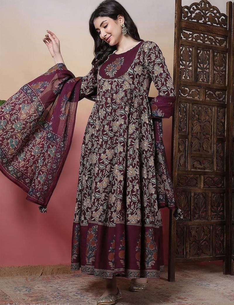 Women Burgundy Pure Cotton Kurta Sets