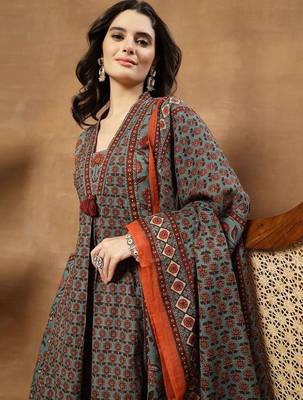 Printed Pure Cotton V-Neck Kurta & Palazzos With Dupatta 1