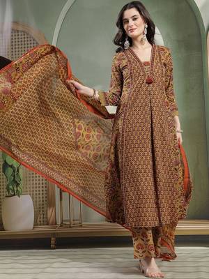 Printed Pure Cotton V-Neck Kurta & Palazzos With Dupatta 1