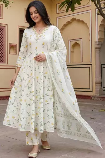 Floral Printed Regular Pure Cotton Kurta with Trousers & Dupatta