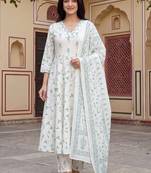 Women Floral Printed Regular Pure Cotton Kurta with Trousers & With Dupatta
