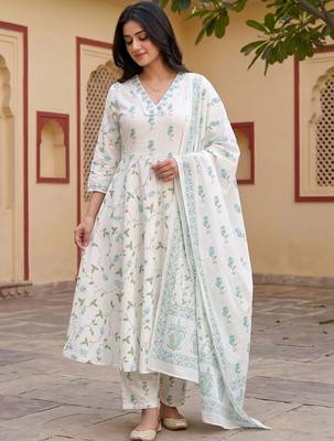 Women Floral Printed Regular Pure Cotton Kurta with Trousers & With Dupatta 2
