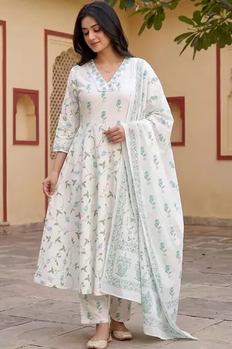 Women Floral Printed Regular Pure Cotton Kurta with Trousers & With Dupatta