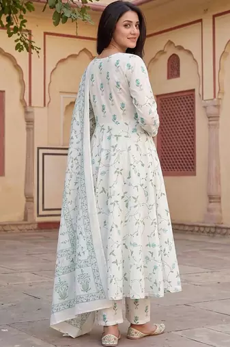 Women Floral Printed Regular Pure Cotton Kurta with Trousers & With Dupatta