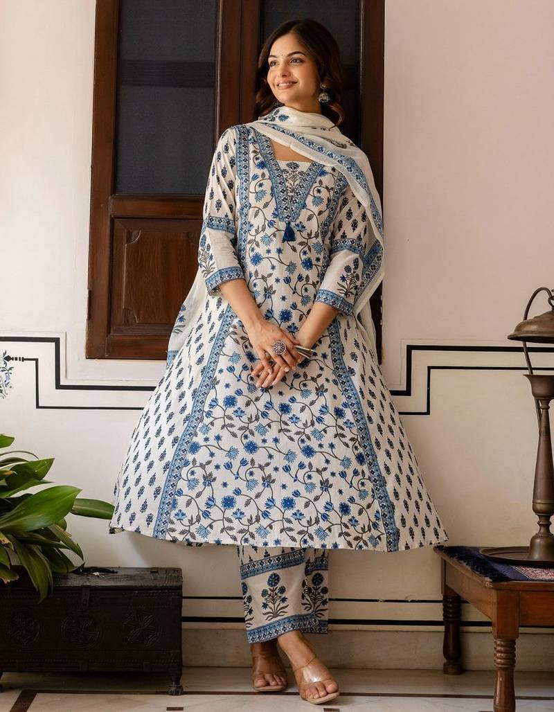 Women Floral Printed Cotton Kurta with Palazzo & Dupatta