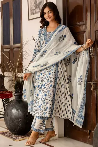 Women Floral Printed Cotton Kurta with Palazzo & Dupatta