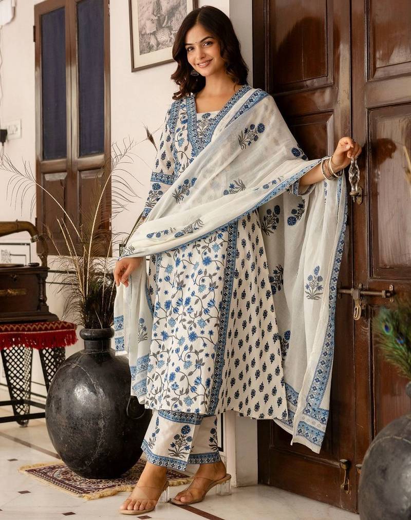 Women Floral Printed Cotton Kurta with Palazzo & Dupatta