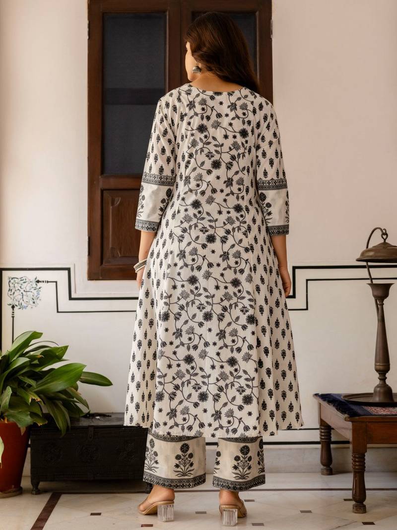 Women Floral Printed Sequinned Pure Cotton Kurta with Palazzos & Dupatta Kurta Sets
