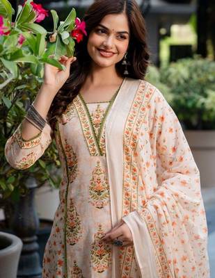 Women Floral Printed Regular Pure Cotton Kurta with Trousers & With Dupatta 1