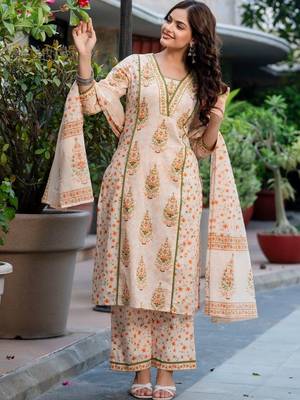 Women Floral Printed Regular Pure Cotton Kurta with Trousers & With Dupatta 4