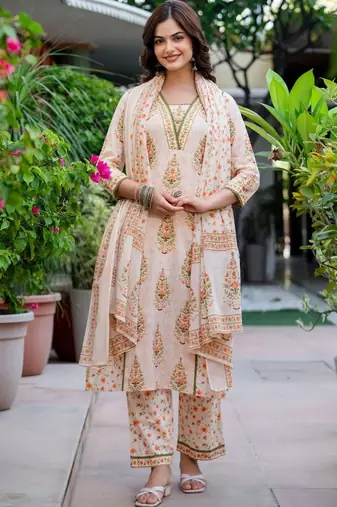 Women Floral Printed Regular Pure Cotton Kurta with Trousers & With Dupatta