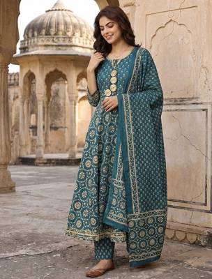 Floral Printed Regular Gotta Patti Pure Cotton Kurta with Trousers & With Dupatta 3