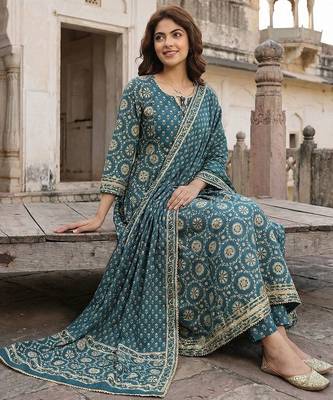 Floral Printed Regular Gotta Patti Pure Cotton Kurta with Trousers & With Dupatta 7