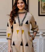 Women Printed Regular Thread Work Pure Cotton Kurta with Trousers & With Dupatta