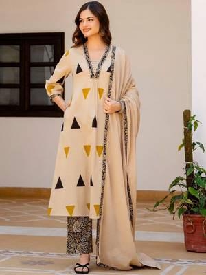 Women Printed Regular Thread Work Pure Cotton Kurta with Trousers & With Dupatta 4
