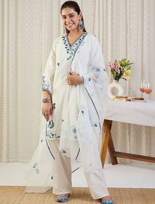 Ethnic Motifs Embroidered Thread Work Pure Cotton Kurta With Trousers & Dupatta 1