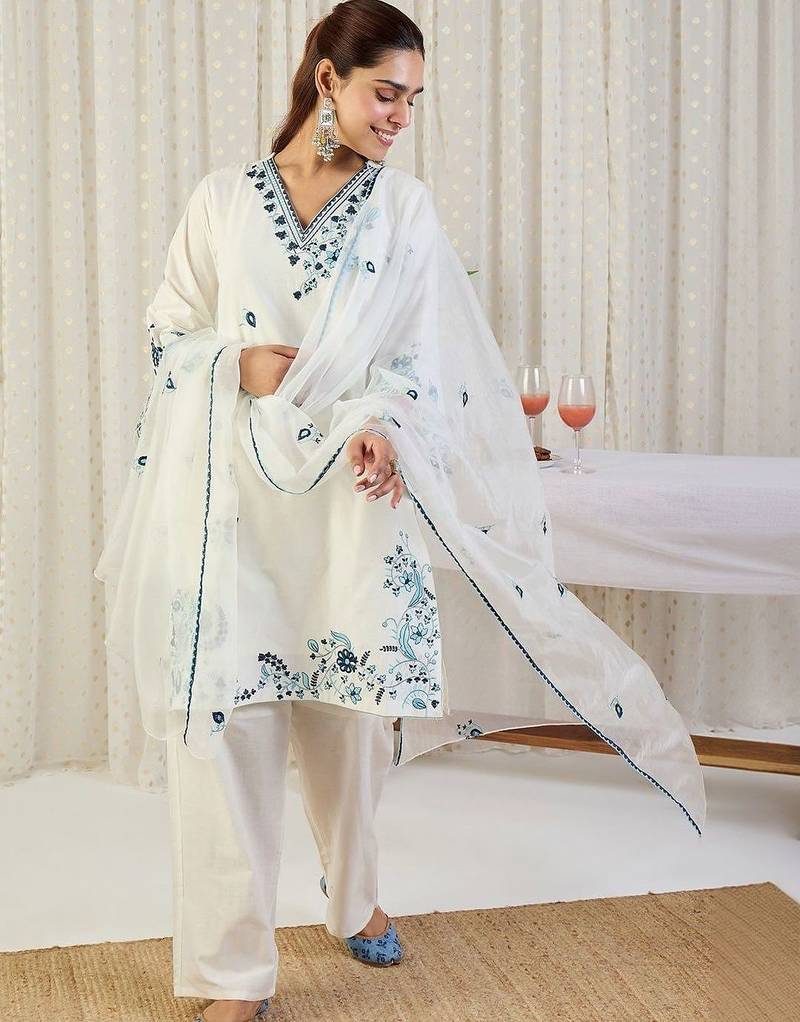 Ethnic Motifs Embroidered Thread Work Pure Cotton Kurta With Trousers & Dupatta