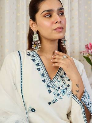 Ethnic Motifs Embroidered Thread Work Pure Cotton Kurta With Trousers & Dupatta 6