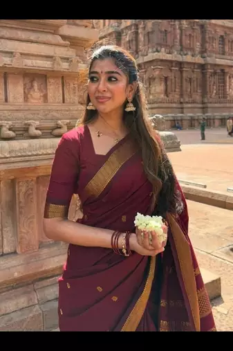 Maroon silk blend banarasi saree with unstitched blouse piece