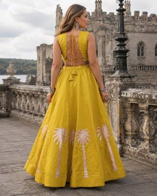 Yellow Silk Blend Free Size Stitched Navratri Lehenga Choli with Kutchi Gamthi Work 2