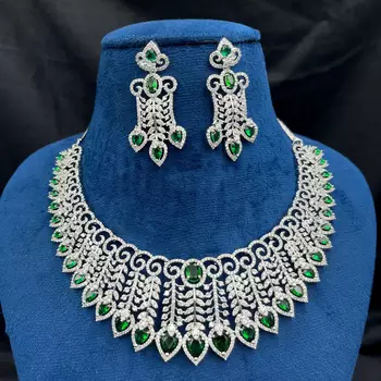Emerald Green Teardrop Bridal Jewelry Set: Victorian Choker Necklace, Dangle Earrings 3