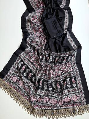 Black Color Printed And Mirror Work Silkm Blend Saree 2