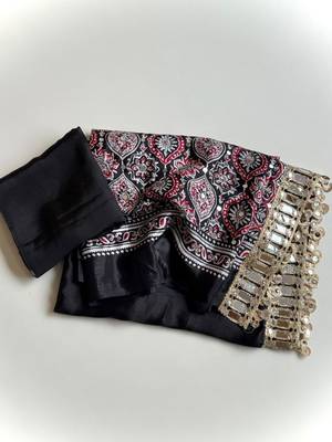 Black Color Printed And Mirror Work Silkm Blend Saree 4