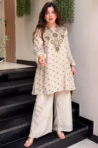Women's cream crepe straight kurta set with palazzo