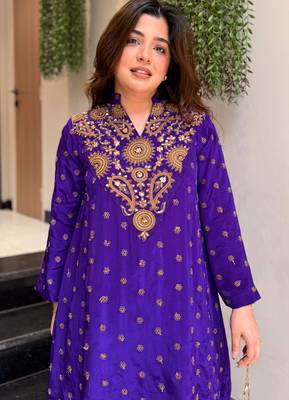Women's purple crepe straight kurta set with palazzo 4